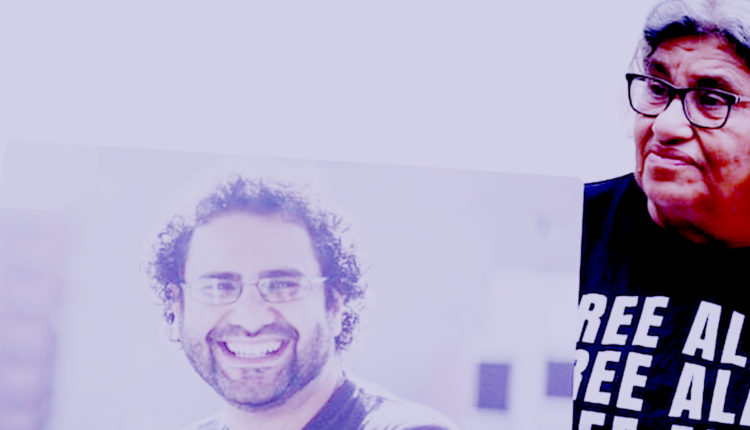 ليلى سويف تستمر بإضرابها عن الطعام