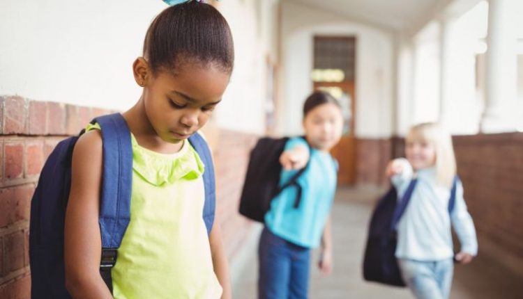 مصر: قصة الطفلة "حور"..حاولت الانتحار بسبب التنمر