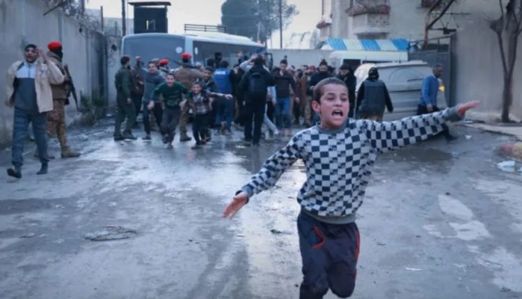 أسئلة، وجدل وتعاطف، يثيره خروج الأطفال من سجن الأقطان في سوريا.