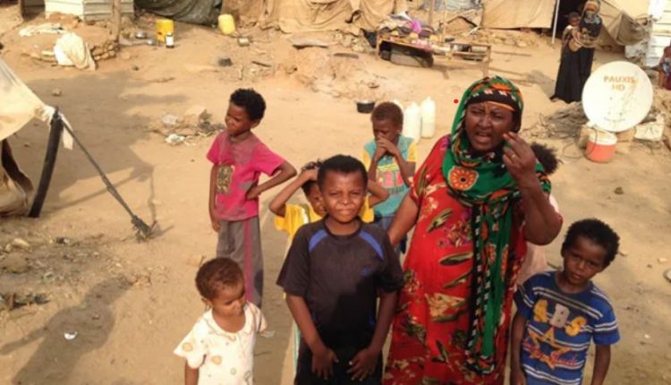 آلاف الأسر تنزح من اليمن بسبب النزاعات والوضع الاقتصادي.