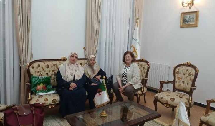 بعد منع الحقوقية "نصيرة ديتور" من دخول الجزائر.. غلق مقر جمعيتها" عائلات المفقودين/ات"