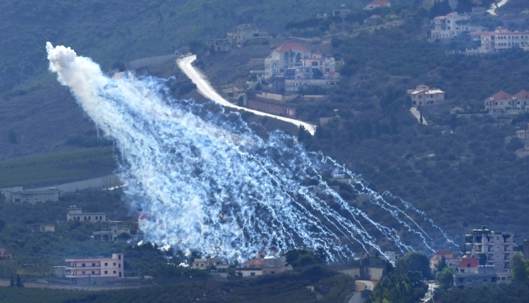 "هيومن رايتس" تتهم إسرائيل بقصف المدنيين/ات بالفوسفور الأبيض في لبنان