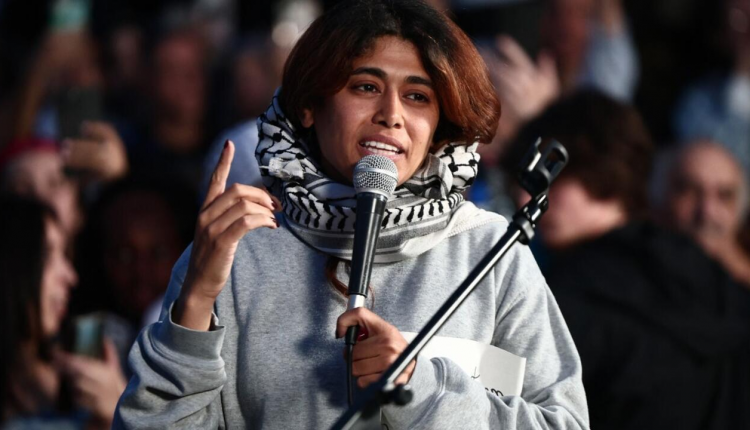 إطلاق سراح النائبة الفرنسية "ريما حسن" بعد احتجازها لدعم فلسطين