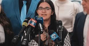 انتصار قانوني للطالبة الأمريكية "دانيال خلف" بعد معاقبتها لدعمها غزة