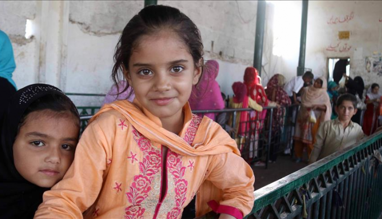 كارثة صحية في باكستان: إصابة 331 طفلًا/ة بالإيدز بسبب حقن ملوثة