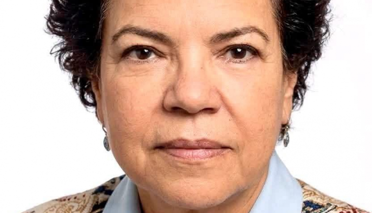 رحيل الفنانة التشكيلية عزيزة فهمي.. رائدة الفسيفساء والزجاج الملون