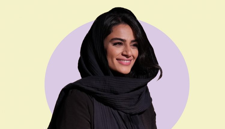 إيران.. سجن المغنية هيوا سيفي زاده 4 سنوات بذريعة الغناء