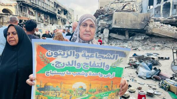 فلسطينيات يرفضن تمدد "الخط الأصفر" شرق غزة